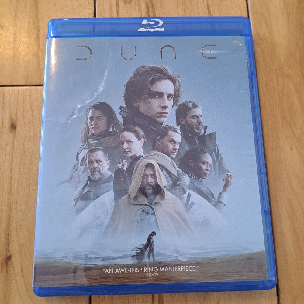 DUNE Blu-Ray 2021 2 Discs Includes Bonus Features PG-13